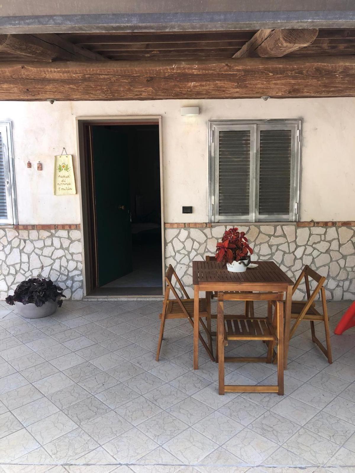 A Casa Di Nonna Emilia Bed & Breakfast Campagna Exterior photo